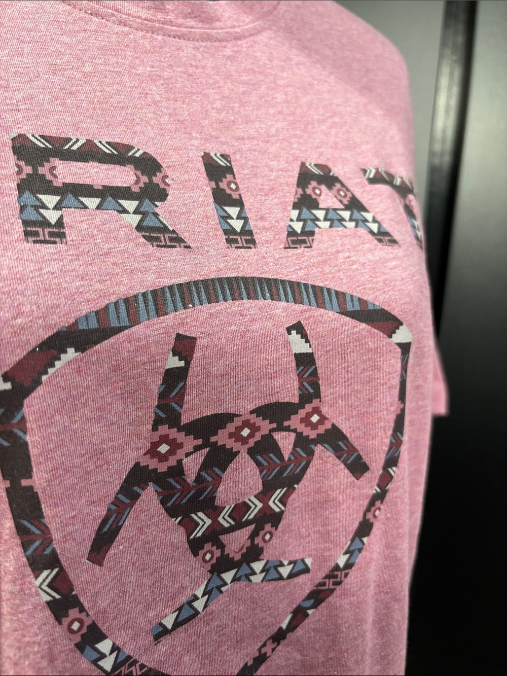 Ariat Shield Mesa Heather Aztec print Logo front,relaxed fit crewneck,Western - Picture 2 of 8